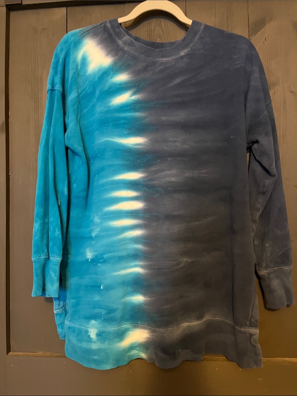Old Navy Blue Tie-Dye Crewneck Sweatshirt